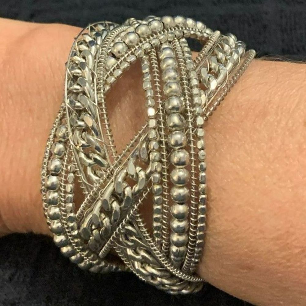 Silver Tone Bangle Bracelet 7" - Picture 2 of 12